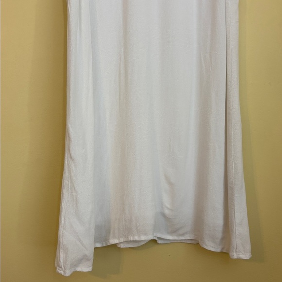 Lulus | White Viscose Blend Gauze Sleeveless Lined Round Neck Mini Dress Small - Picture 3 of 12